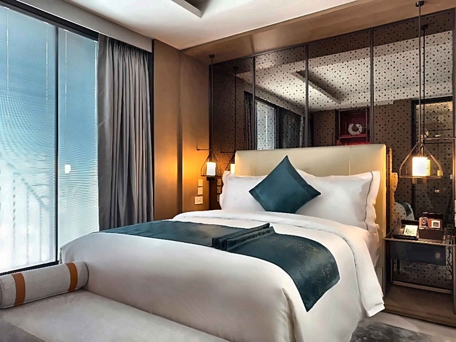 Four Seasons suite detailing